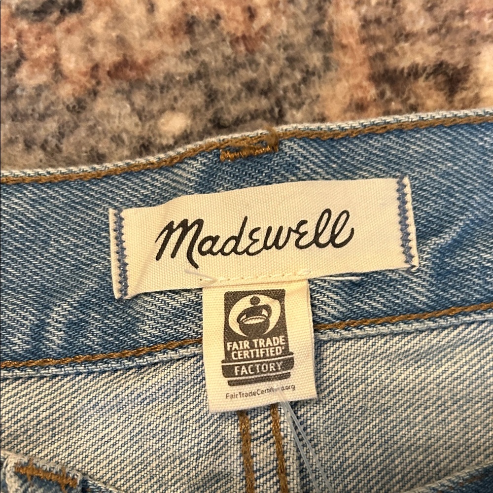 Madewell Light Blue Bermuda Jean Shorts. Size 24. - Picture 5 of 8
